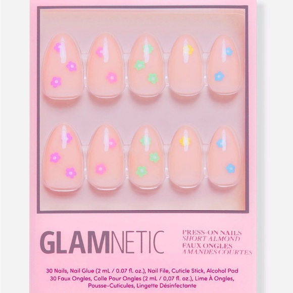 Glamnetic Other - 💗New Glamnetic
FULL BLOOM Short Almond Press-On Nails💗